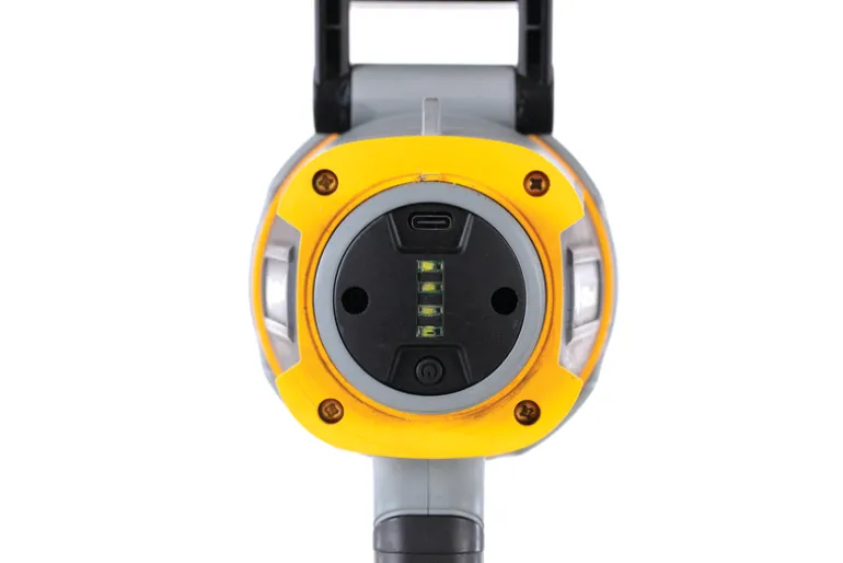 LUMOS R1200 Spotlight